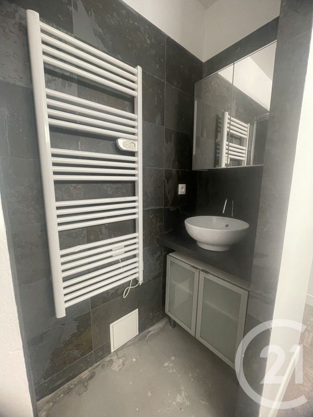 Appartement F2 à louer - 2 pièces - 31.0 m2 - COLOMBES - 92 - ILE-DE-FRANCE - Century 21 Conseil Immobilier