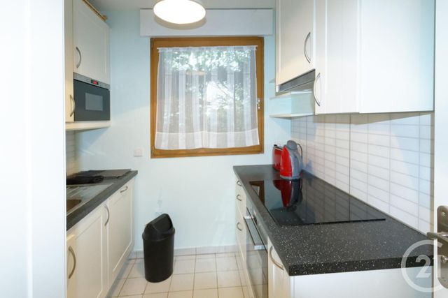 Appartement F2 à louer - 2 pièces - 54.0 m2 - COURBEVOIE - 92 - ILE-DE-FRANCE - Century 21 Conseil Immobilier