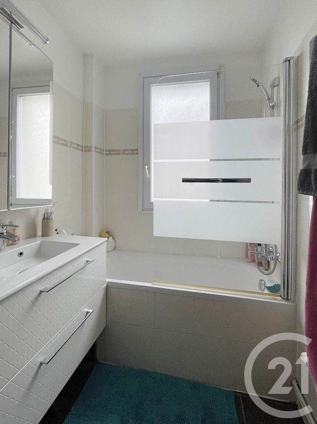 Appartement F4 à louer - 4 pièces - 65.32 m2 - LA GARENNE COLOMBES - 92 - ILE-DE-FRANCE - Century 21 Conseil Immobilier