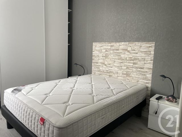 Appartement F2 à louer - 2 pièces - 60.07 m2 - COURBEVOIE - 92 - ILE-DE-FRANCE - Century 21 Conseil Immobilier