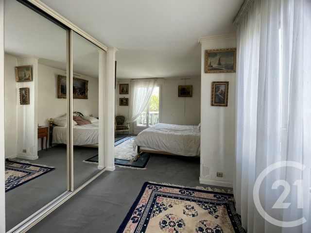 Appartement F4 à vendre - 4 pièces - 100.08 m2 - COURBEVOIE - 92 - ILE-DE-FRANCE - Century 21 Conseil Immobilier