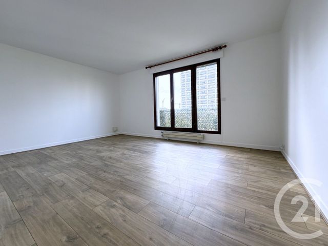 Appartement F2 à louer - 2 pièces - 50.77 m2 - COURBEVOIE - 92 - ILE-DE-FRANCE - Century 21 Conseil Immobilier