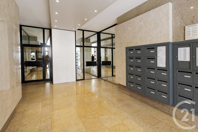 Appartement F1 à louer - 1 pièce - 33.15 m2 - COURBEVOIE - 92 - ILE-DE-FRANCE - Century 21 Conseil Immobilier