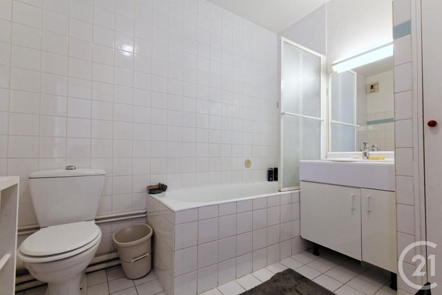 Appartement F1 à louer - 1 pièce - 33.15 m2 - COURBEVOIE - 92 - ILE-DE-FRANCE - Century 21 Conseil Immobilier