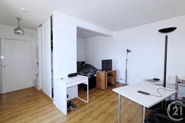 Appartement F1 à louer - 1 pièce - 33.15 m2 - COURBEVOIE - 92 - ILE-DE-FRANCE - Century 21 Conseil Immobilier