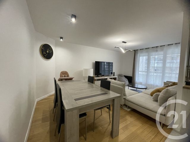 Appartement F4 à louer - 4 pièces - 90.9 m2 - COURBEVOIE - 92 - ILE-DE-FRANCE - Century 21 Conseil Immobilier