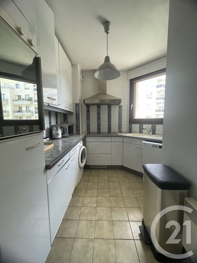 Appartement F2 à louer - 2 pièces - 46.76 m2 - COURBEVOIE - 92 - ILE-DE-FRANCE - Century 21 Conseil Immobilier