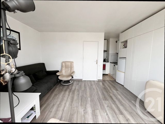 Appartement F1 à vendre - 1 pièce - 24.46 m2 - COURBEVOIE - 92 - ILE-DE-FRANCE - Century 21 Conseil Immobilier