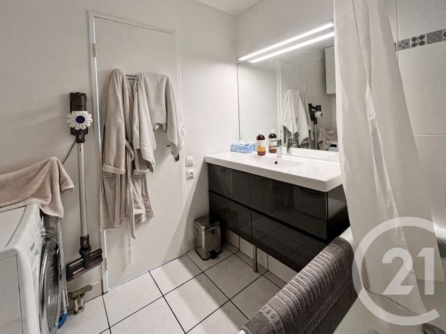 Appartement F1 à vendre - 1 pièce - 24.46 m2 - COURBEVOIE - 92 - ILE-DE-FRANCE - Century 21 Conseil Immobilier
