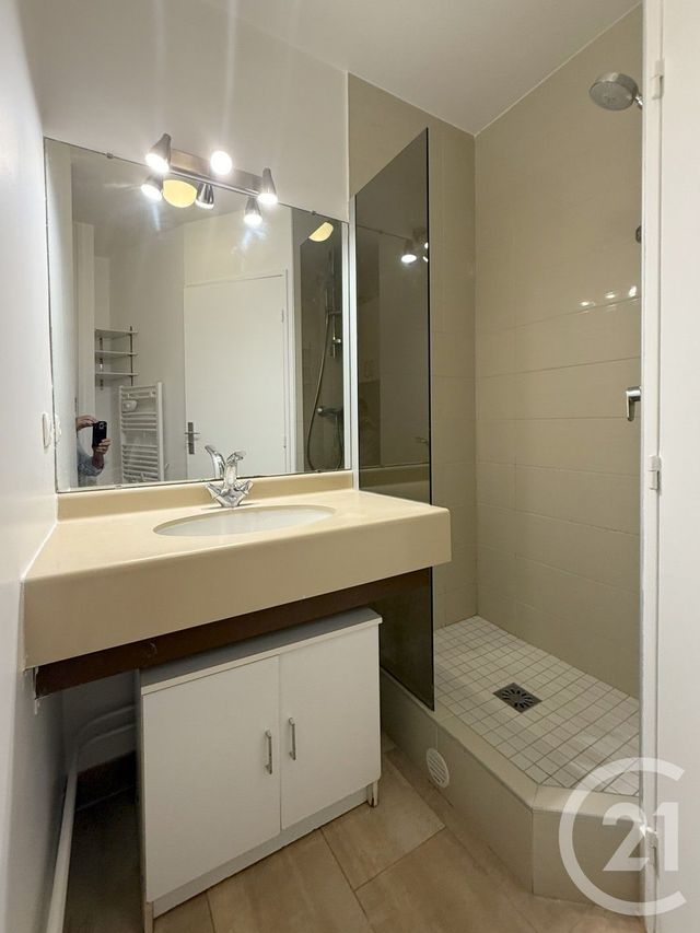 Appartement F5 à louer - 5 pièces - 105.5 m2 - COURBEVOIE - 92 - ILE-DE-FRANCE - Century 21 Conseil Immobilier