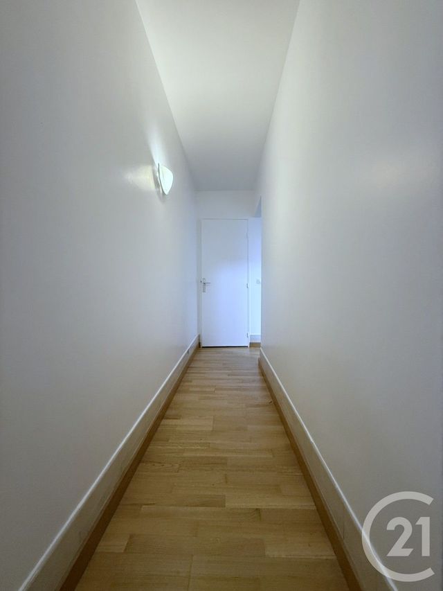 Appartement F5 à louer - 5 pièces - 105.5 m2 - COURBEVOIE - 92 - ILE-DE-FRANCE - Century 21 Conseil Immobilier