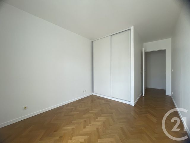 Appartement F2 à vendre - 2 pièces - 54.57 m2 - COURBEVOIE - 92 - ILE-DE-FRANCE - Century 21 Conseil Immobilier