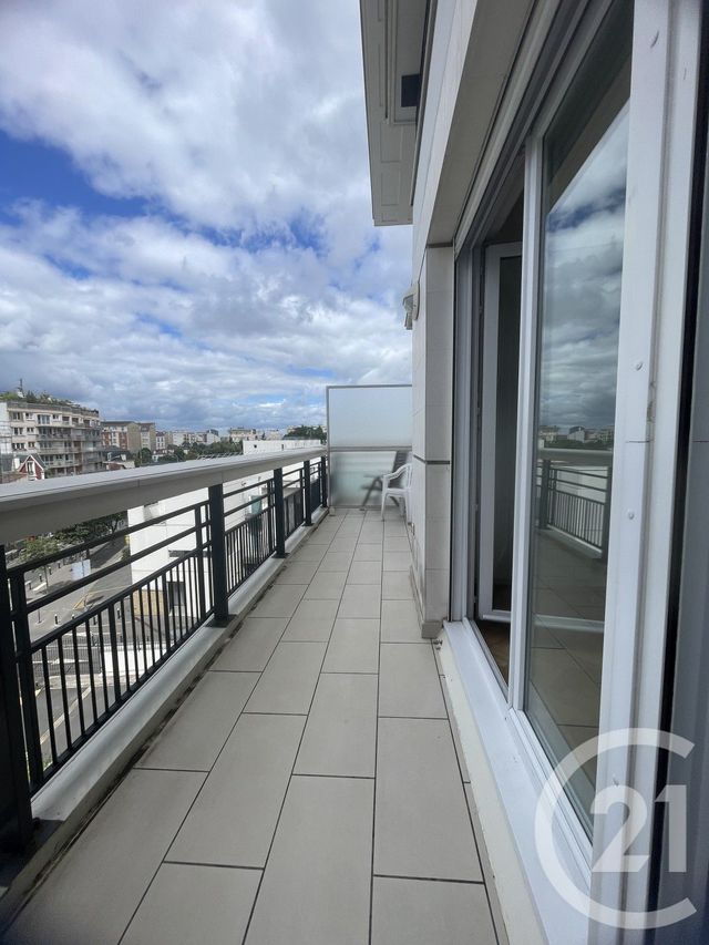 Appartement F2 à vendre - 2 pièces - 54.57 m2 - COURBEVOIE - 92 - ILE-DE-FRANCE - Century 21 Conseil Immobilier