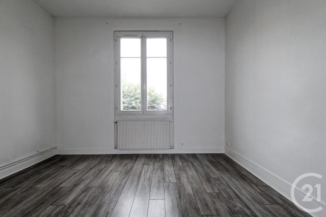 Appartement F3 à louer - 3 pièces - 47.78 m2 - COURBEVOIE - 92 - ILE-DE-FRANCE - Century 21 Conseil Immobilier