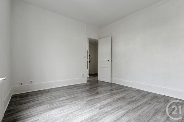 Appartement F3 à louer - 3 pièces - 47.78 m2 - COURBEVOIE - 92 - ILE-DE-FRANCE - Century 21 Conseil Immobilier