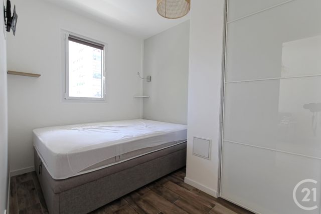 Appartement F2 à louer - 2 pièces - 30.08 m2 - COURBEVOIE - 92 - ILE-DE-FRANCE - Century 21 Conseil Immobilier