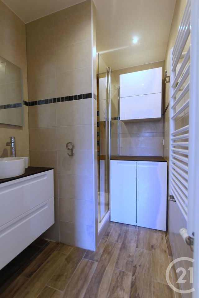 Appartement F2 à louer - 2 pièces - 30.08 m2 - COURBEVOIE - 92 - ILE-DE-FRANCE - Century 21 Conseil Immobilier