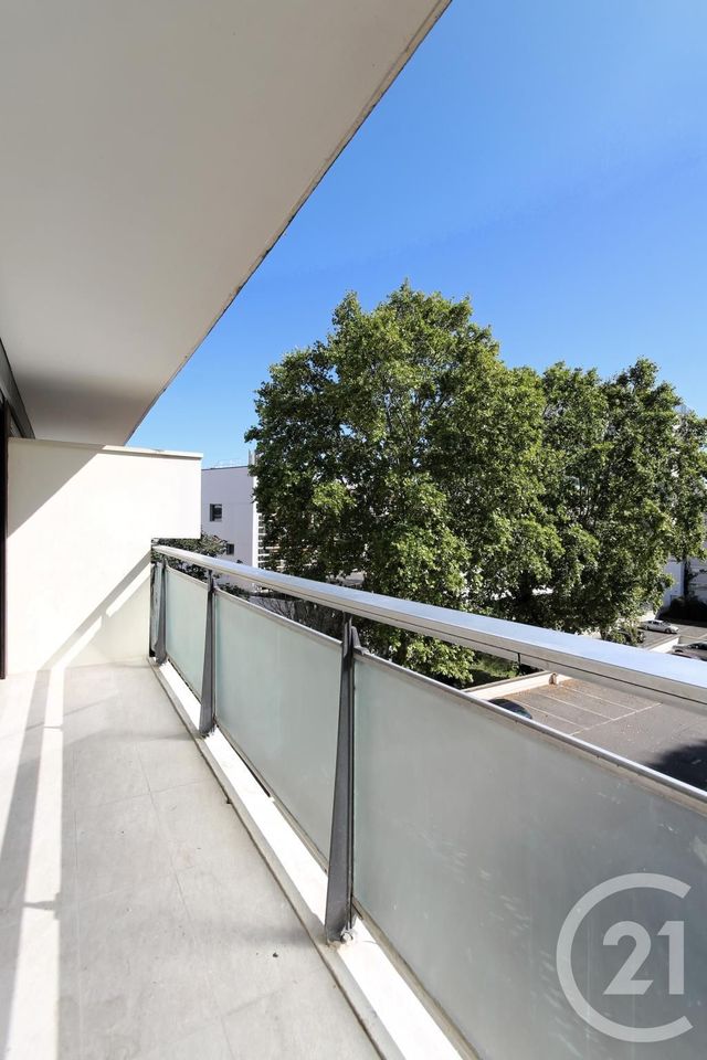 Appartement F2 à louer - 2 pièces - 30.08 m2 - COURBEVOIE - 92 - ILE-DE-FRANCE - Century 21 Conseil Immobilier