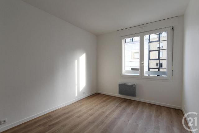 Appartement F3 à louer - 3 pièces - 65.71 m2 - COURBEVOIE - 92 - ILE-DE-FRANCE - Century 21 Conseil Immobilier