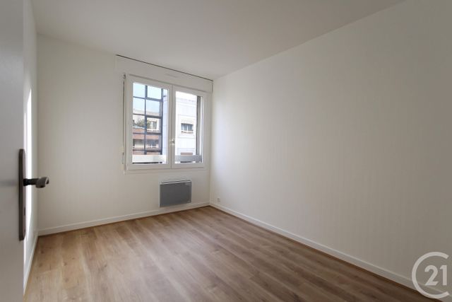 Appartement F3 à louer - 3 pièces - 65.71 m2 - COURBEVOIE - 92 - ILE-DE-FRANCE - Century 21 Conseil Immobilier