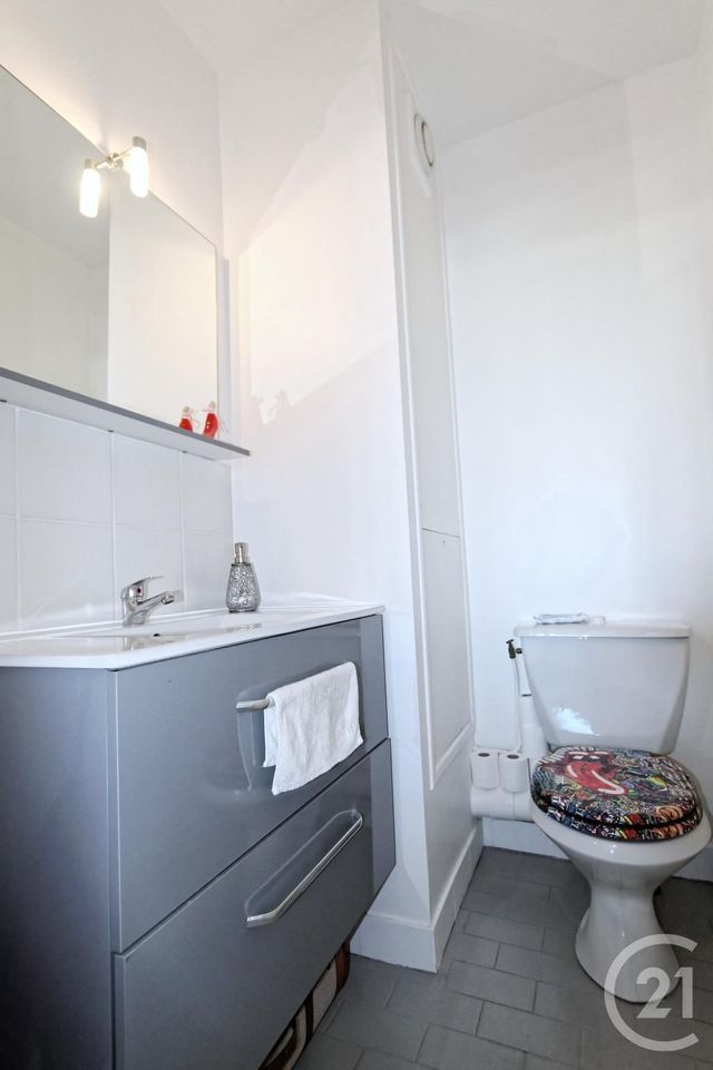 Appartement F2 à louer - 2 pièces - 43.29 m2 - COURBEVOIE - 92 - ILE-DE-FRANCE - Century 21 Conseil Immobilier