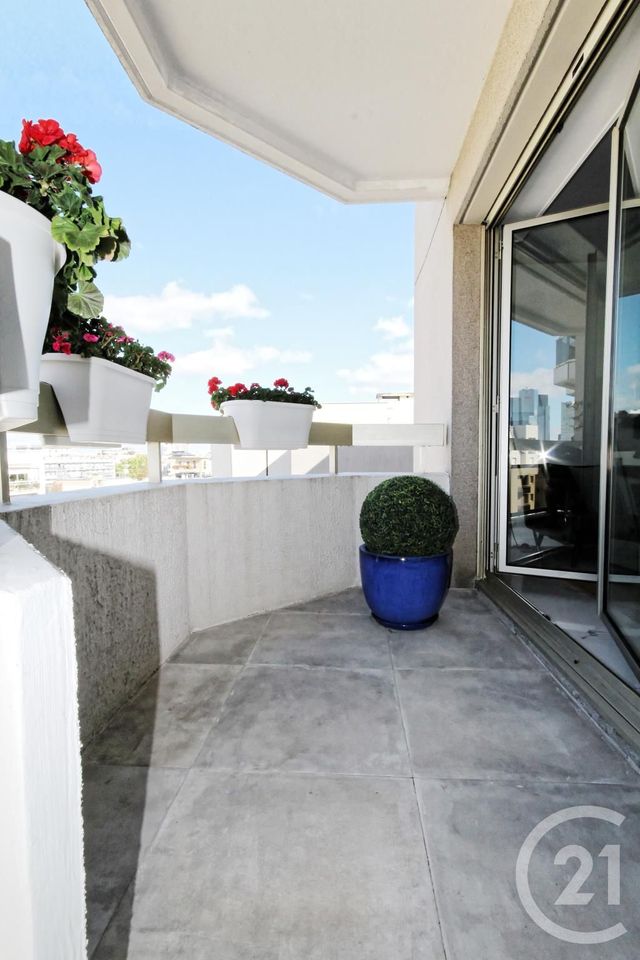 Appartement F2 à louer - 2 pièces - 43.29 m2 - COURBEVOIE - 92 - ILE-DE-FRANCE - Century 21 Conseil Immobilier