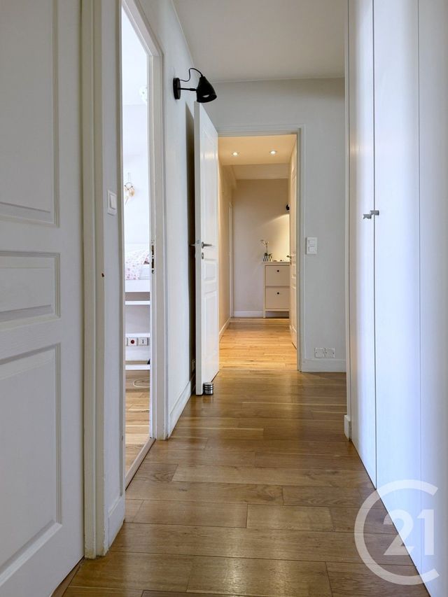 Appartement F5 à louer - 5 pièces - 94.81 m2 - COURBEVOIE - 92 - ILE-DE-FRANCE - Century 21 Conseil Immobilier