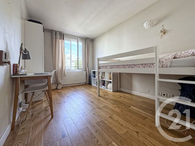 Appartement F5 à louer - 5 pièces - 94.81 m2 - COURBEVOIE - 92 - ILE-DE-FRANCE - Century 21 Conseil Immobilier