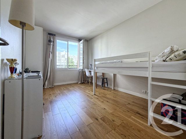 Appartement F5 à louer - 5 pièces - 94.81 m2 - COURBEVOIE - 92 - ILE-DE-FRANCE - Century 21 Conseil Immobilier