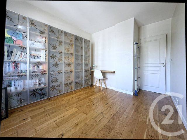 Appartement F5 à louer - 5 pièces - 94.81 m2 - COURBEVOIE - 92 - ILE-DE-FRANCE - Century 21 Conseil Immobilier