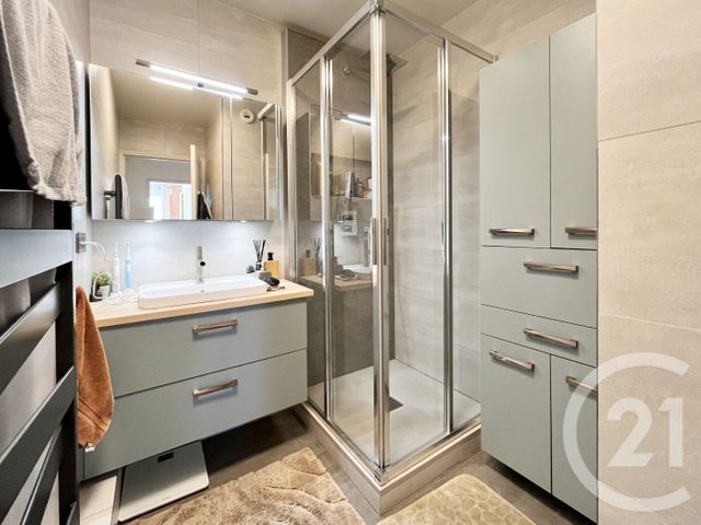 Appartement F5 à vendre - 5 pièces - 125.4 m2 - COURBEVOIE - 92 - ILE-DE-FRANCE - Century 21 Conseil Immobilier