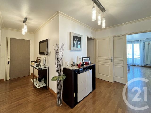 Appartement F5 à vendre - 5 pièces - 125.4 m2 - COURBEVOIE - 92 - ILE-DE-FRANCE - Century 21 Conseil Immobilier