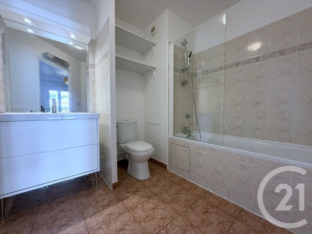 Appartement F5 à louer - 4 pièces - 102.48 m2 - COURBEVOIE - 92 - ILE-DE-FRANCE - Century 21 Conseil Immobilier