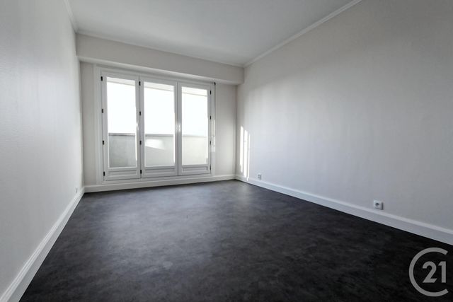 Appartement F2 à vendre - 2 pièces - 52.57 m2 - COURBEVOIE - 92 - ILE-DE-FRANCE - Century 21 Conseil Immobilier