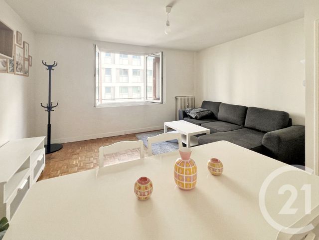 Appartement F2 à louer - 2 pièces - 46.41 m2 - COURBEVOIE - 92 - ILE-DE-FRANCE - Century 21 Conseil Immobilier