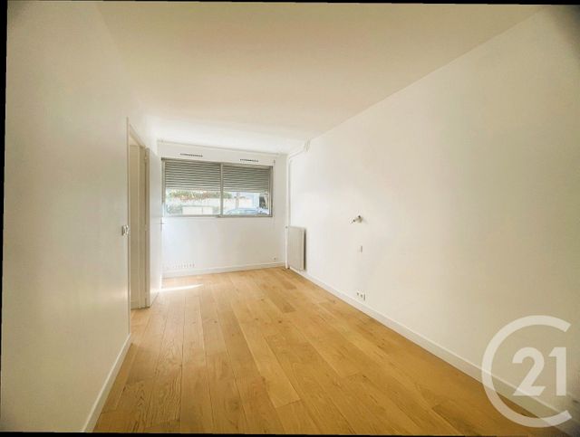 Appartement F2 à vendre - 2 pièces - 45.2 m2 - COURBEVOIE - 92 - ILE-DE-FRANCE - Century 21 Conseil Immobilier