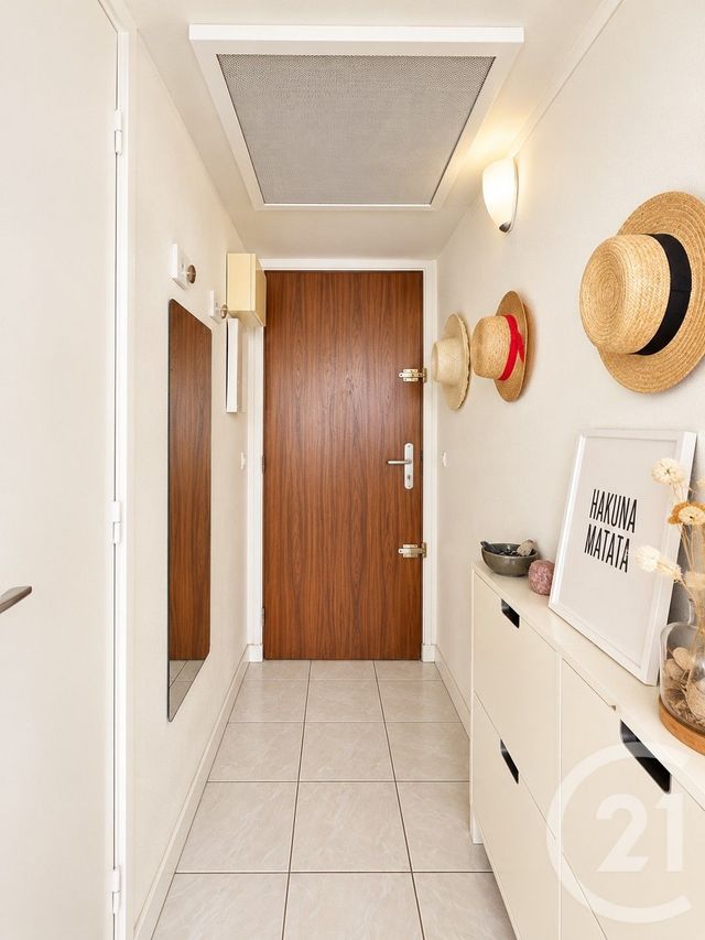 Appartement F2 à vendre - 2 pièces - 29.57 m2 - COURBEVOIE - 92 - ILE-DE-FRANCE - Century 21 Conseil Immobilier