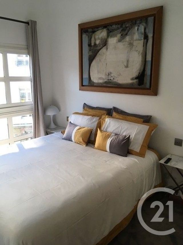 Appartement Atelier d'artiste à louer - 2 pièces - 58.44 m2 - PARIS - 75010 - ILE-DE-FRANCE - Century 21 Conseil Immobilier