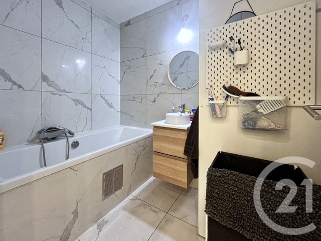 Appartement F5 à vendre - 5 pièces - 112.0 m2 - COURBEVOIE - 92 - ILE-DE-FRANCE - Century 21 Conseil Immobilier